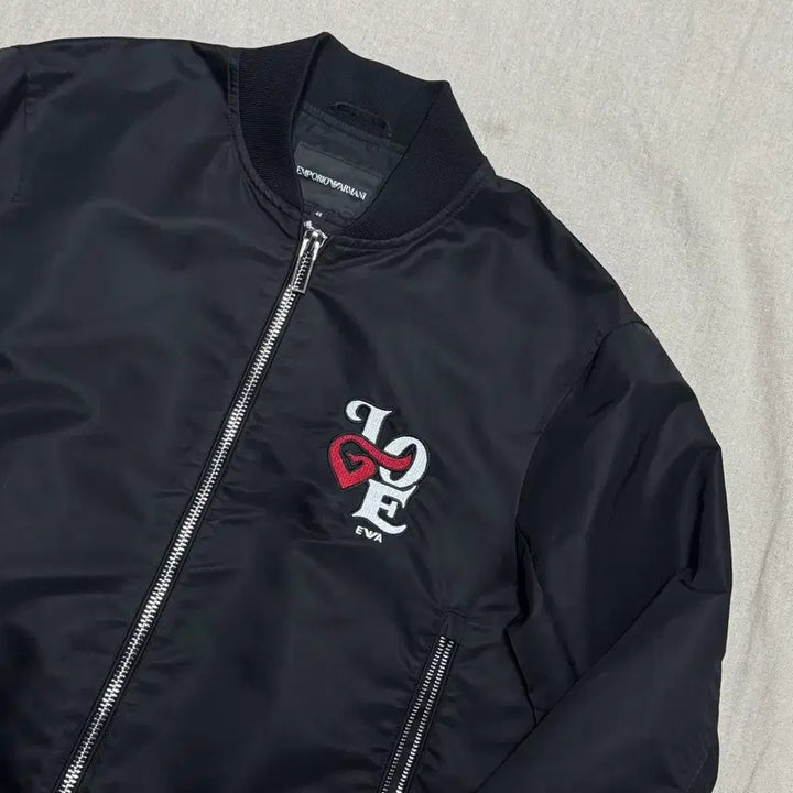 [BUNJANG] Emporio Armani LOVE Embroidered Blouson Jacket Size 48 / 엠포리오 아르마니 LOVE 자수 블루종 자켓 48