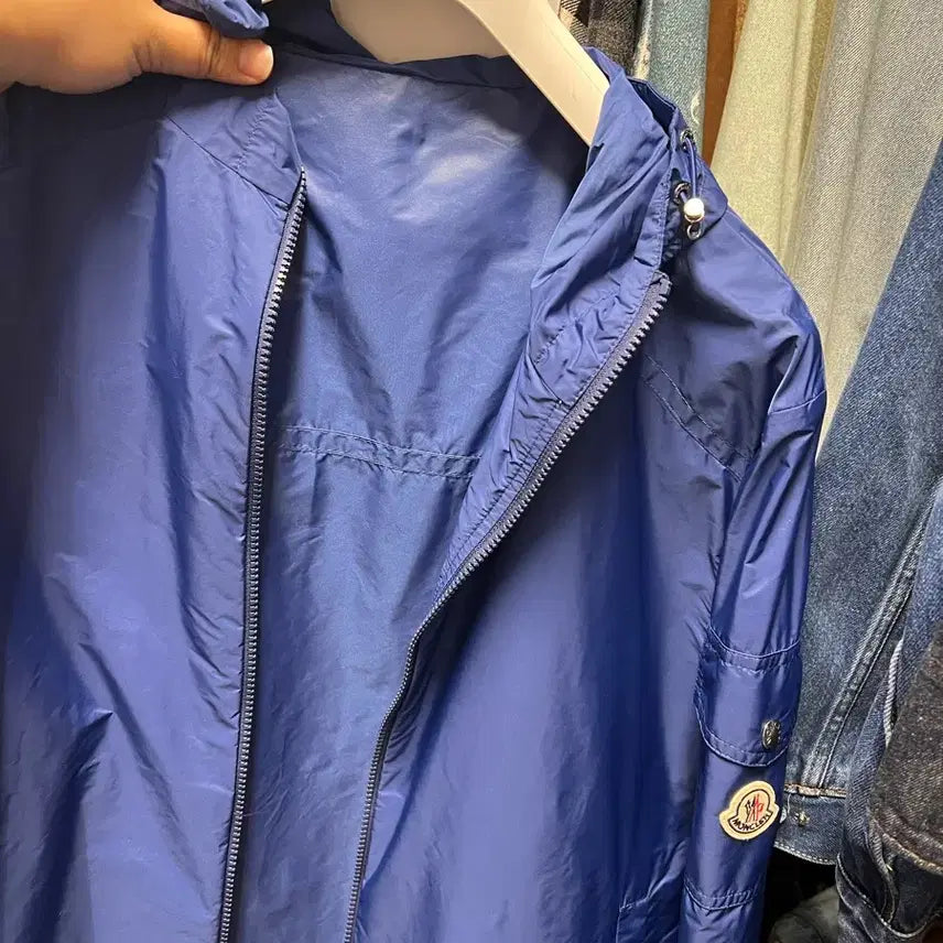 [SOLD OUT] 몽클레어 에티아슈 로얄블루 후드 바람막이