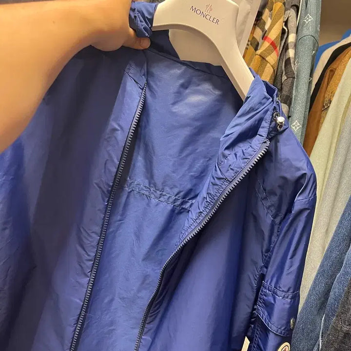 [SOLD OUT] 몽클레어 에티아슈 로얄블루 후드 바람막이