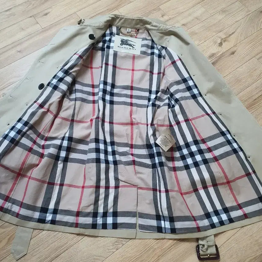 [BUNJANG] Burberry Beige Trench Coat Women&