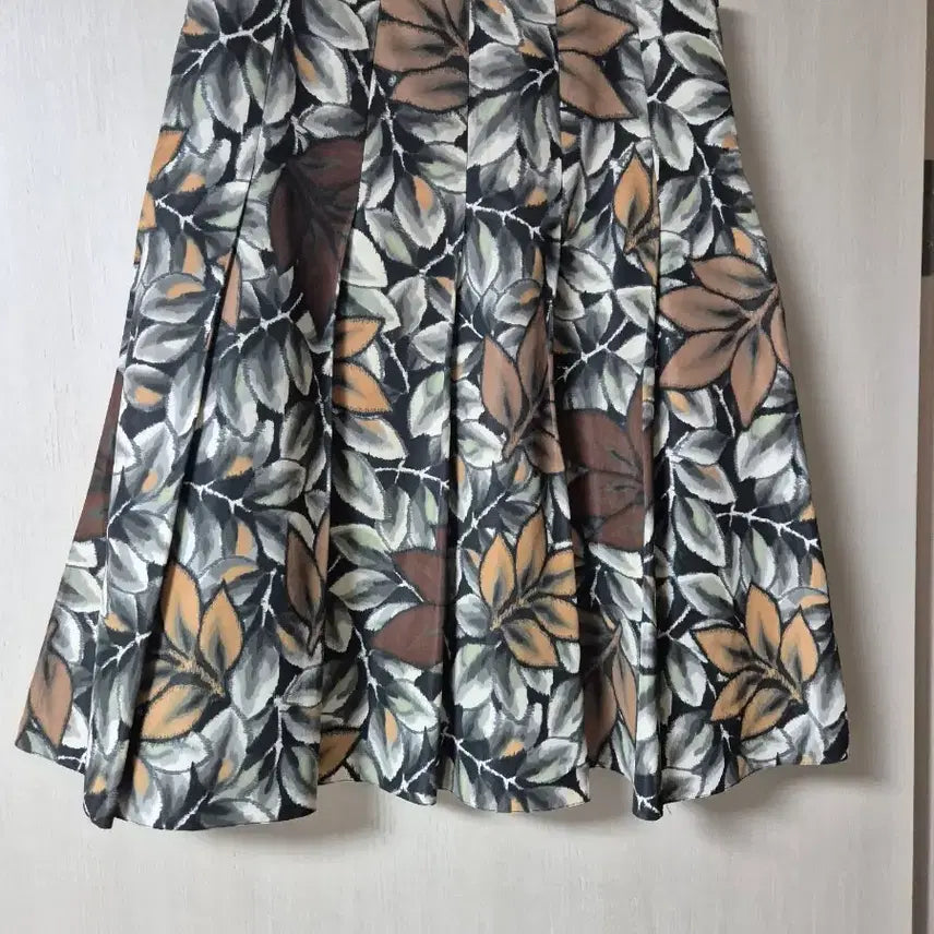 [SOLD OUT] (정품) 마르니 플라워 스커트 패턴  플리츠 스커트 38