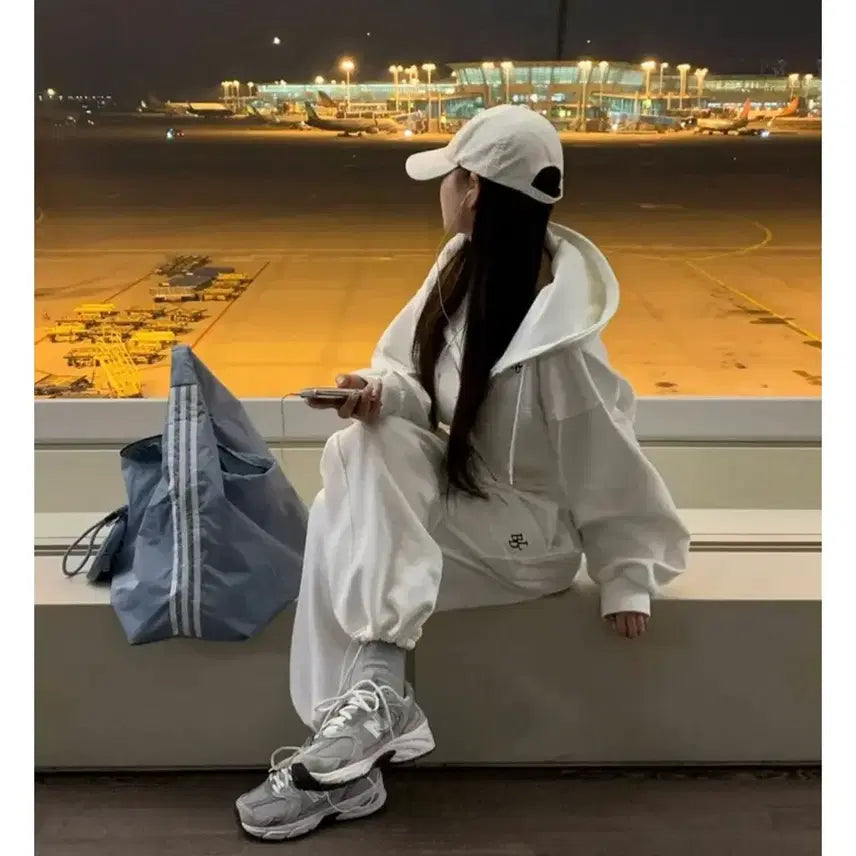 [SOLD OUT] 베이델리 크롭 후드집업 화이트 새상품