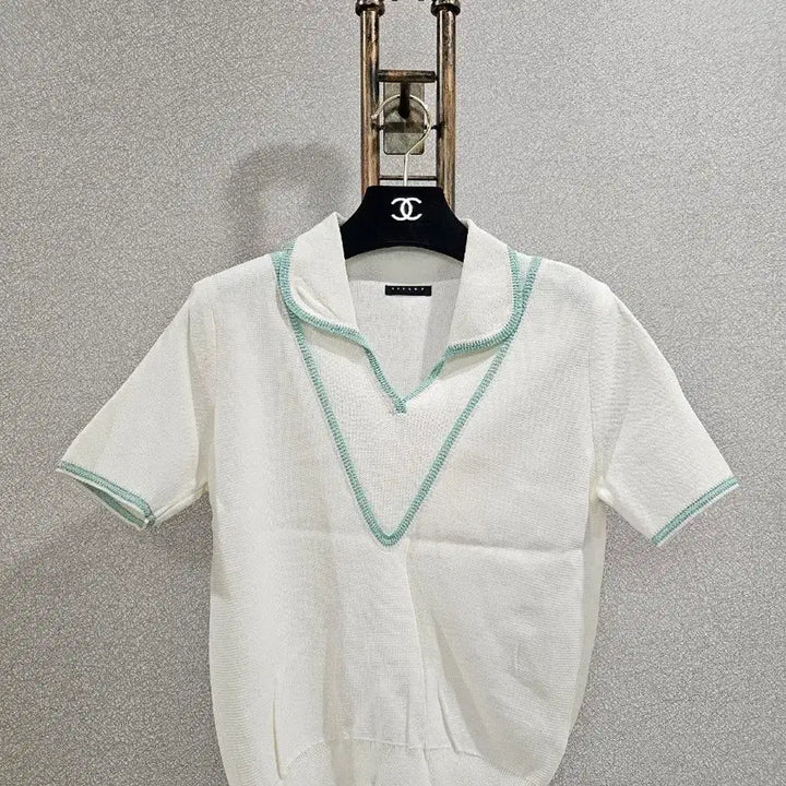 [BUNJANG] Sisley Pointed Blouse / 시슬리