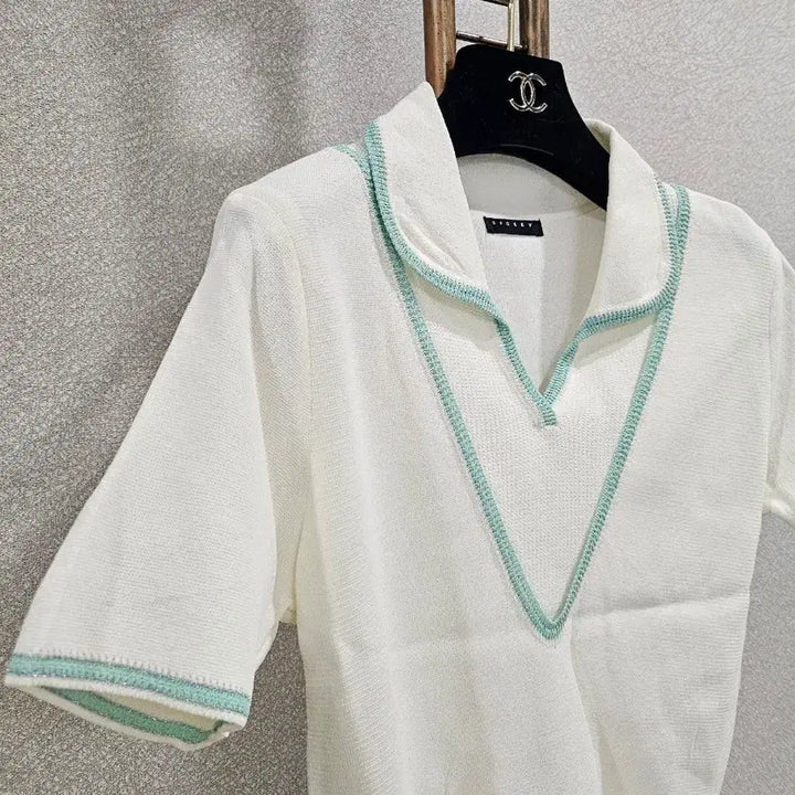 [BUNJANG] Sisley Pointed Blouse / 시슬리