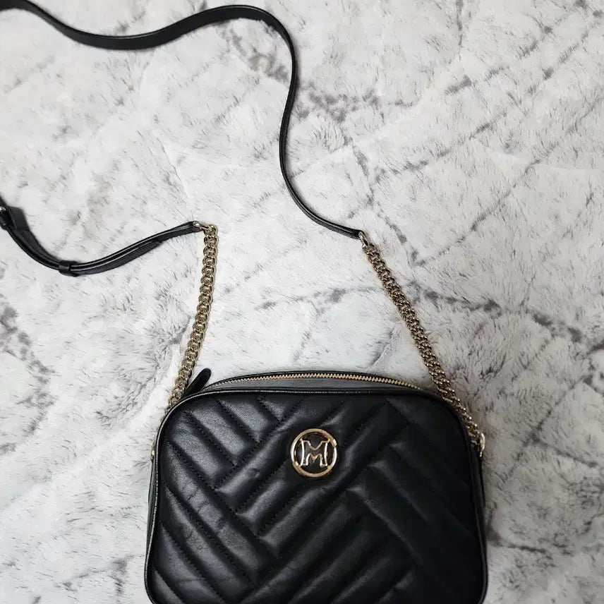 [BUNJANG] Metrocity Quilted Crossbody Bag / 메트로시티 크로스백