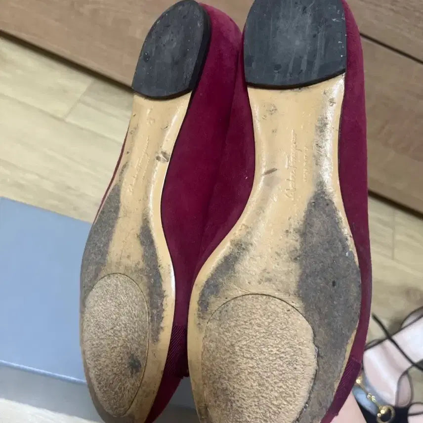 [BUNJANG] Ferragamo Vara Flat Shoes (37) / (정품) 페라가모 바라 플랫(37)