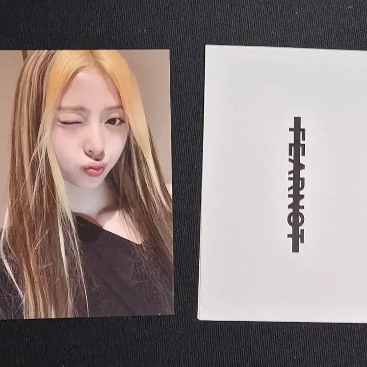 [SOLD OUT] 르세라핌 셀러브레이션 허윤진 공방 포카 LESSERAFIM YUNJIN