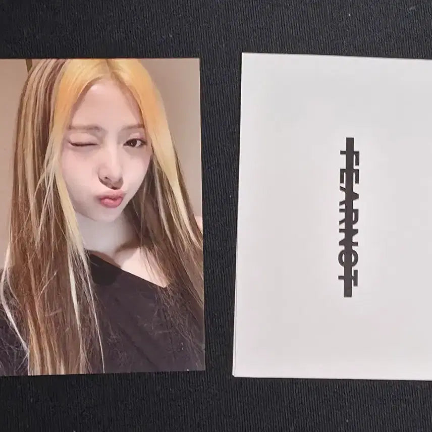 [SOLD OUT] 르세라핌 셀러브레이션 허윤진 공방 포카 LESSERAFIM YUNJIN