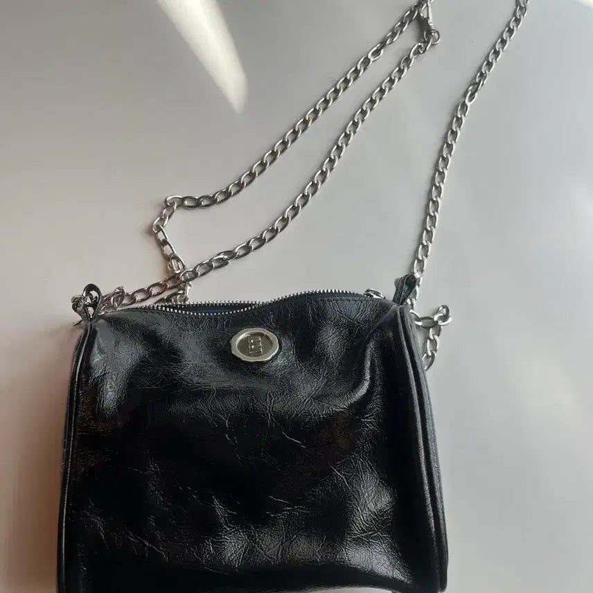 [SOLD OUT] 미닛뮤트 브렛미니 블랙