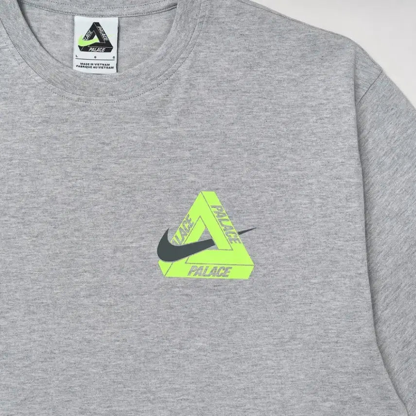 [BUNJANG] Palace x Nike Tri Swoosh T-shirt Gray / 팔라스 x 나이키 트라이 스우시 티셔츠 그레이 말 - 25FW