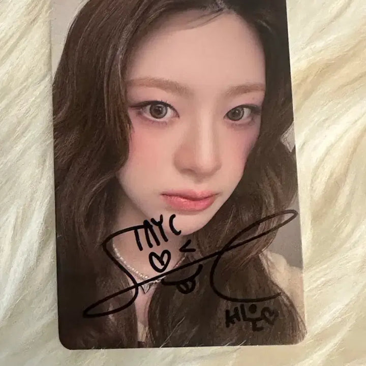 [BUNJANG] STAYC Signed Photocard / 스테이씨 Stay C 친필 싸인 공방포카