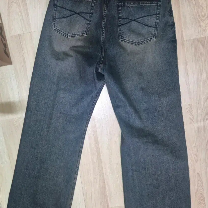 [BUNJANG] Bellier Mid Wide Vintage Indigo Jeans (30/30) / 벨리에 미드와이드 빈티지인디고 30/30