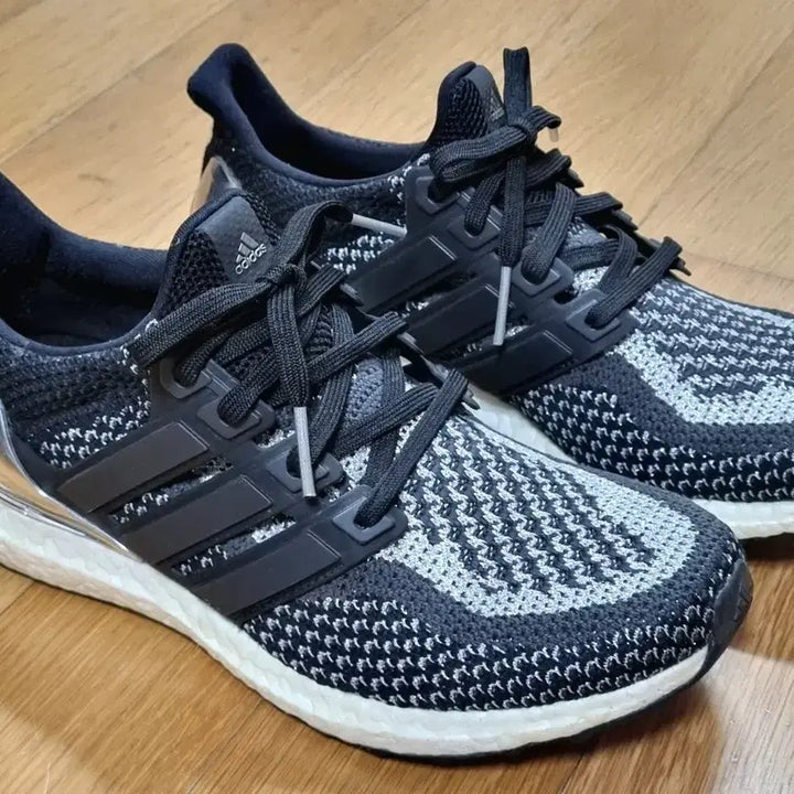 [BUNJANG] Adidas Ultra Boost LTD Medal Pack Shoes Size 255 / [255] 아디다스 울트라 부스트 LTD 메달팩