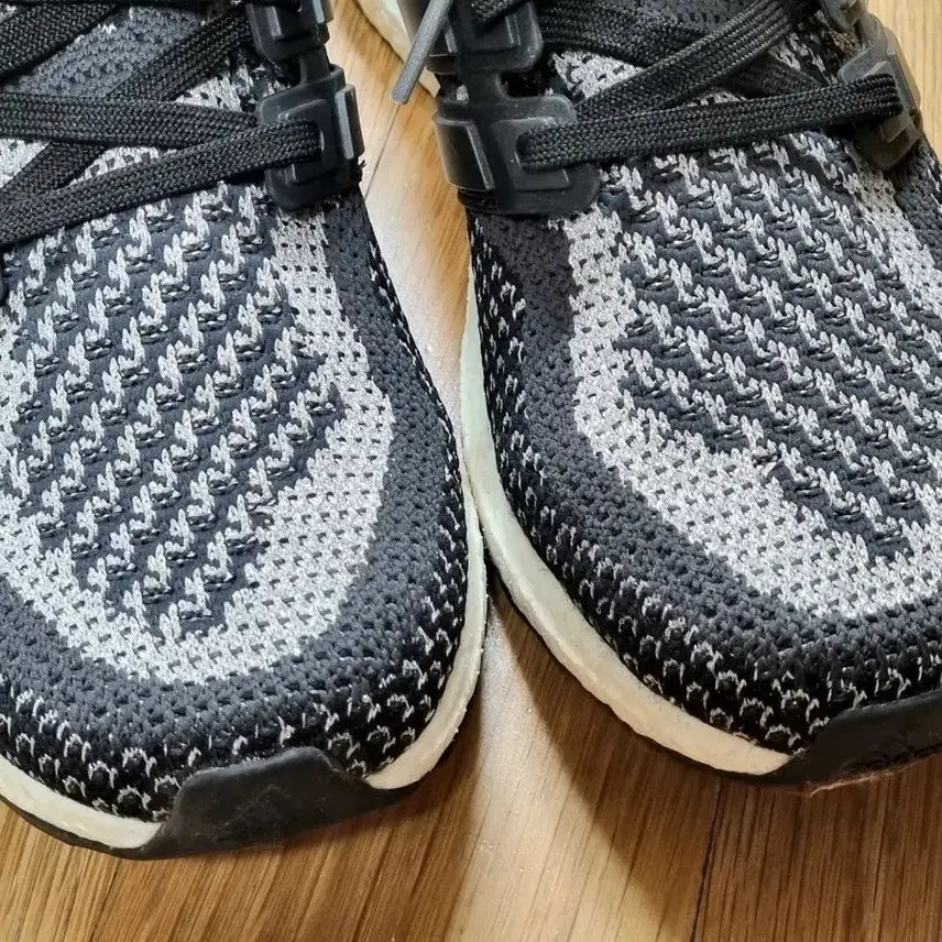 [BUNJANG] Adidas Ultra Boost LTD Medal Pack Shoes Size 255 / [255] 아디다스 울트라 부스트 LTD 메달팩