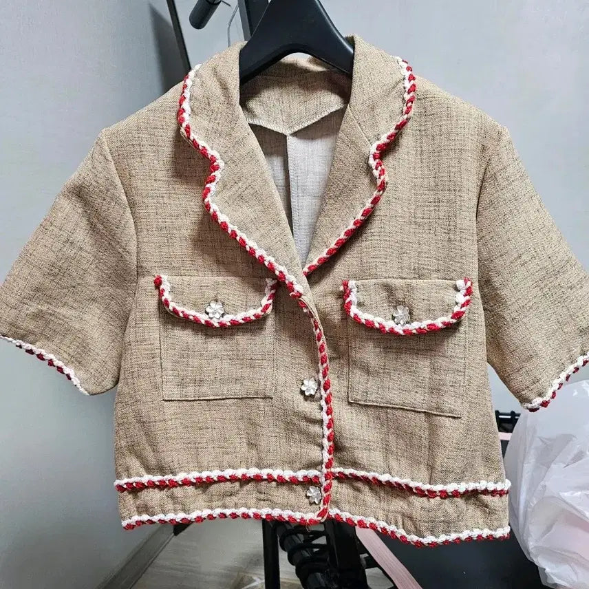 [BUNJANG] Brown Tweed Short-Sleeve Jacket with Flower Button Detail / 브라운 트위드  꽃단추 포인트 반팔 자켓