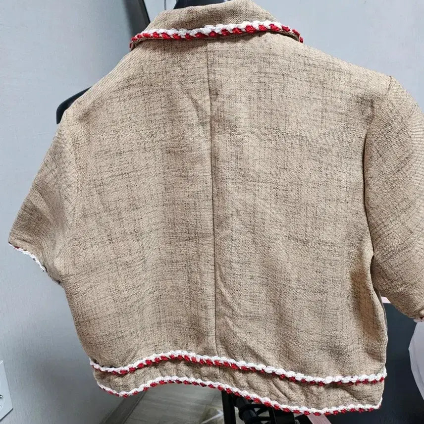 [BUNJANG] Brown Tweed Short-Sleeve Jacket with Flower Button Detail / 브라운 트위드  꽃단추 포인트 반팔 자켓