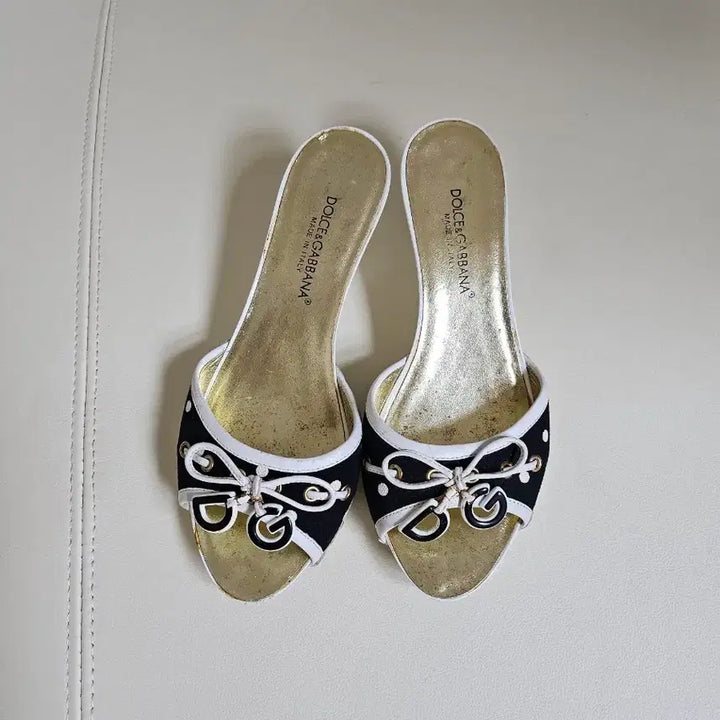 [BUNJANG] Dolce &amp; Gabbana Ribbon Detail Mule Slippers / 돌체앤가바나 뮬 슬리퍼 블랙/화이트