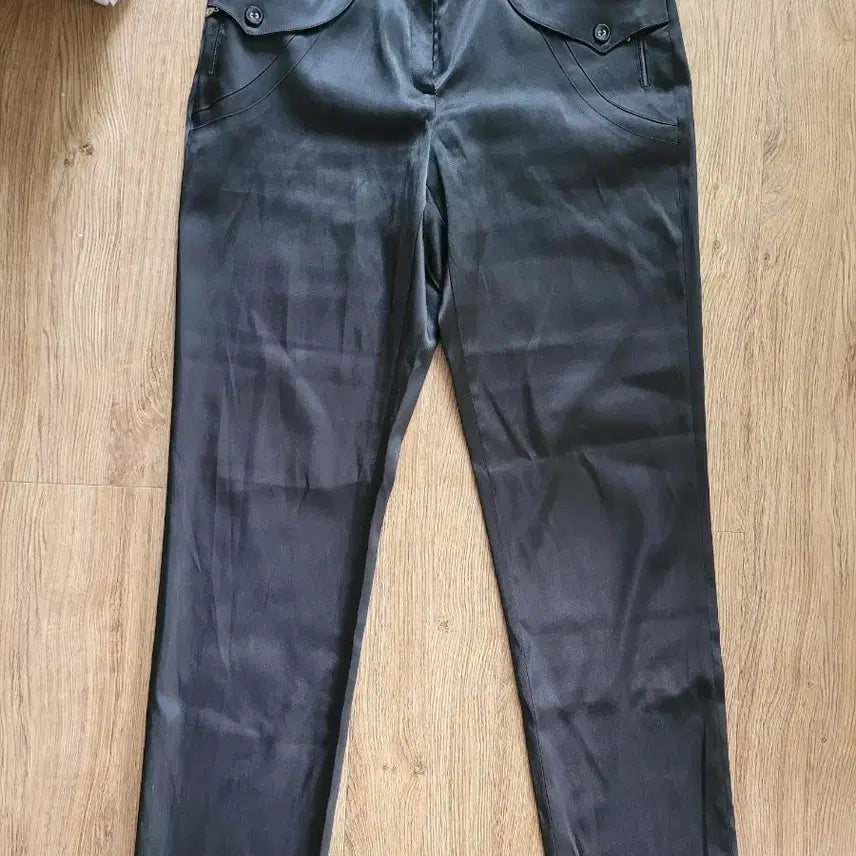 [BUNJANG] Black Satin Style Women&