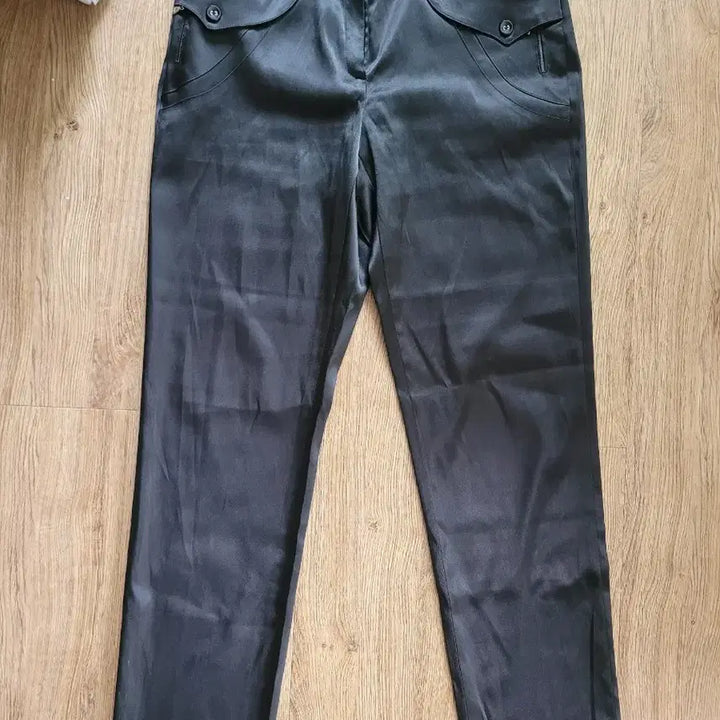 [BUNJANG] Black Satin Style Women&