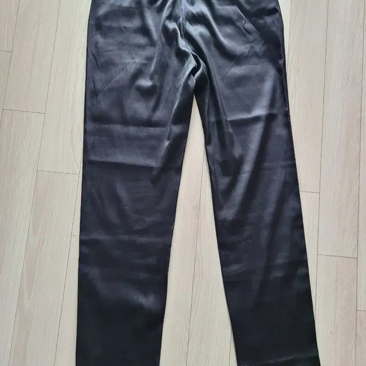 [BUNJANG] Black Satin Style Women&