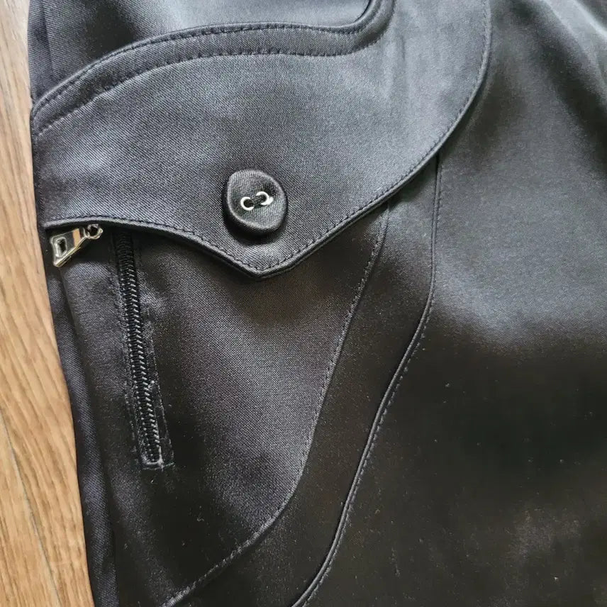 [BUNJANG] Black Satin Style Women&