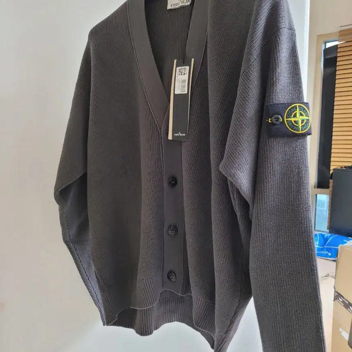 [BUNJANG] Stone Island 26SS Organic Cotton Cardigan Grey / 새상품] 클래식의 진화, 26SS 스톤아일랜드 오가닉 코튼 가디건 그레이