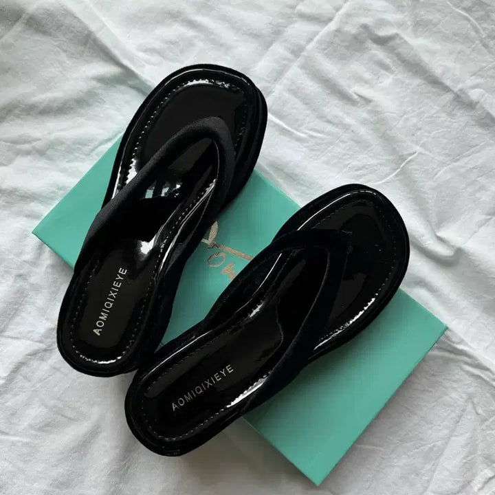 [BUNJANG] Enamel Velvet Flip-Flop Sandals / 새상품) 에나멜 벨벳 쪼리샌들 사이즈다양