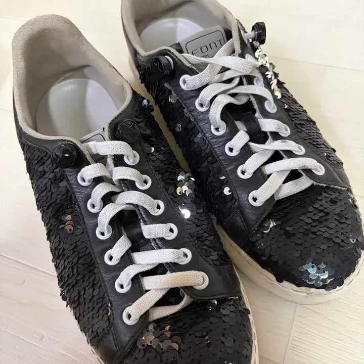 [BUNJANG] FONT Black Sequin Sneakers / FONT 블랙 스팽글 스니커즈
