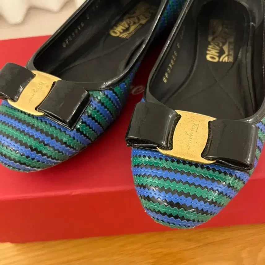 [BUNJANG] Salvatore Ferragamo Sequin Flat Shoes / (정품/한정판) 페라가모 스팽글 플랫슈즈