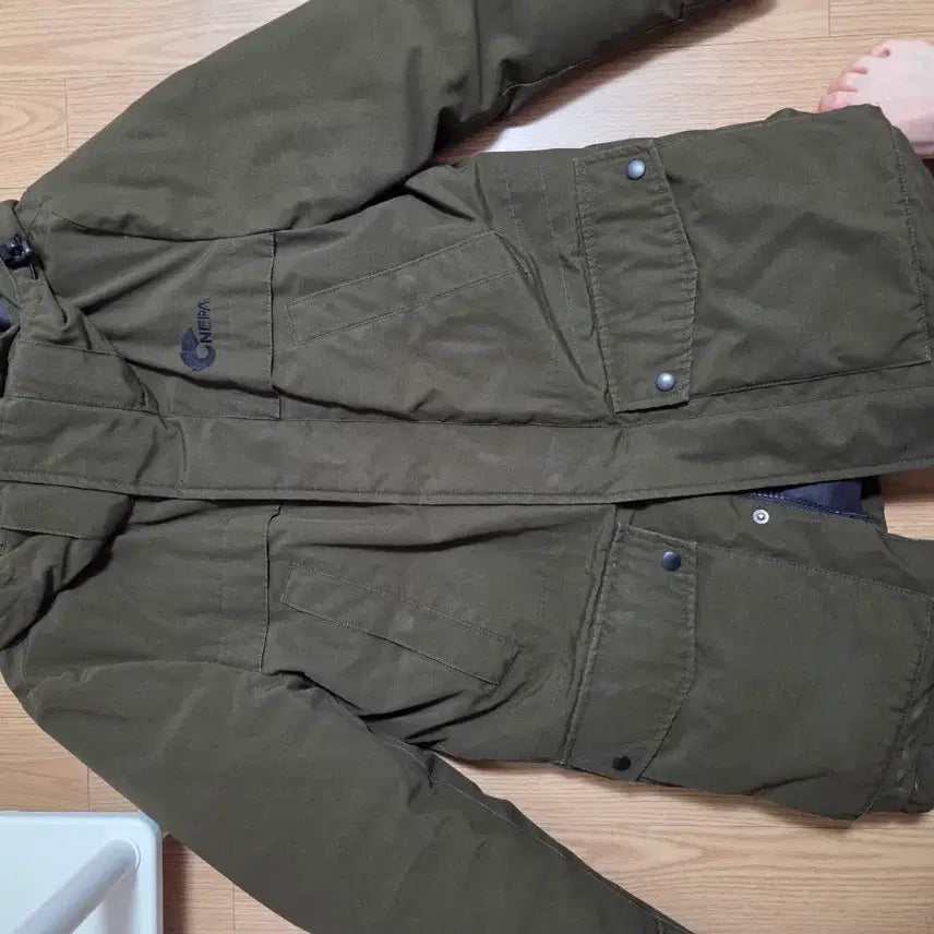 [BUNJANG] Nepa Khaki Winter Padded Jacket / 네파 카키색 겨울 패딩 점퍼