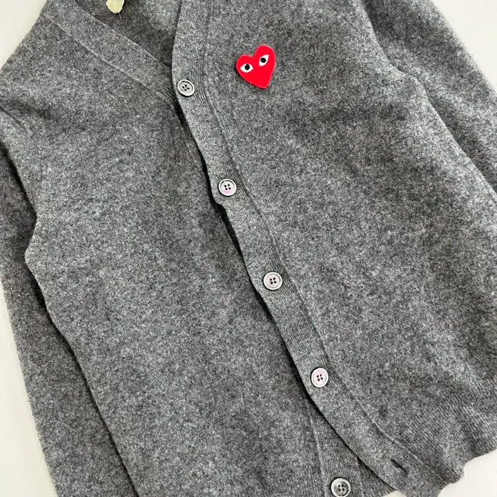 [BUNJANG] Comme des Garçons Red Appliqué Knit Cardigan / [정품] 꼼데가르송 레드 와펜 니트 가디건