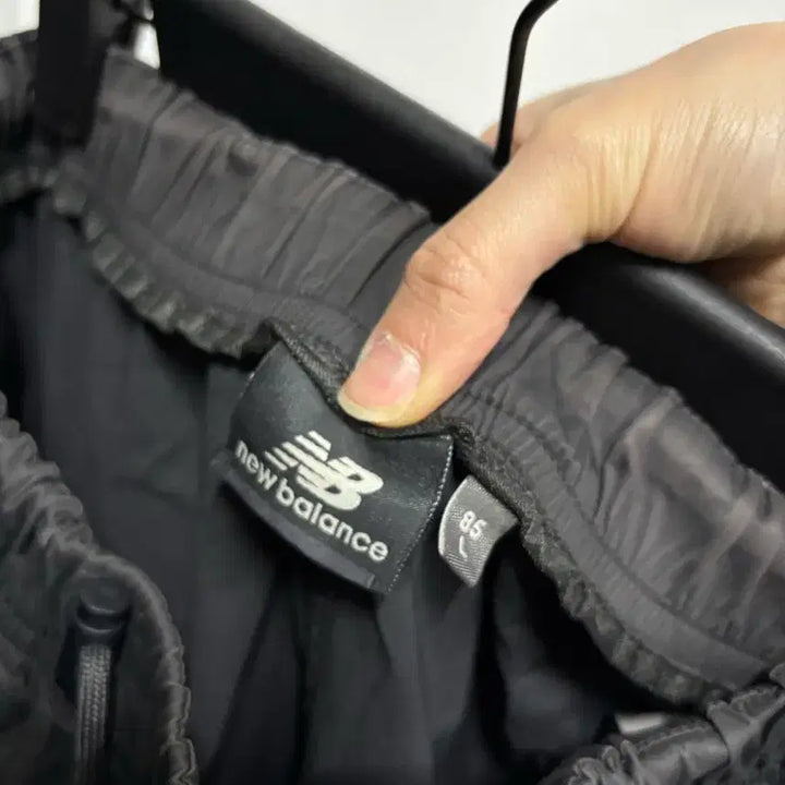[BUNJANG] New Balance Nylon Jogger Pants / 뉴발란스 나일론 조거팬츠
