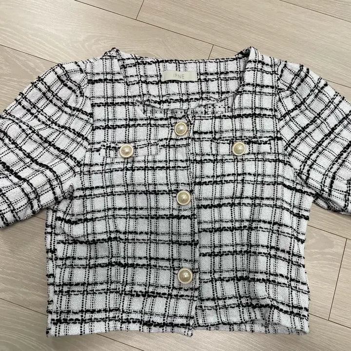 [BUNJANG] IFNE Tweed Crop Jacket / 백화점 반팔 트위드 크롭 자켓
