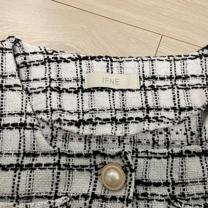 [BUNJANG] IFNE Tweed Crop Jacket / 백화점 반팔 트위드 크롭 자켓