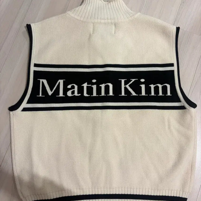 [BUNJANG] Matin Kim Spell Stripe Knit Vest Ivory / 마뗑킴 스펠 스트라이프 니트 베스트 아이보리 M 새상품급