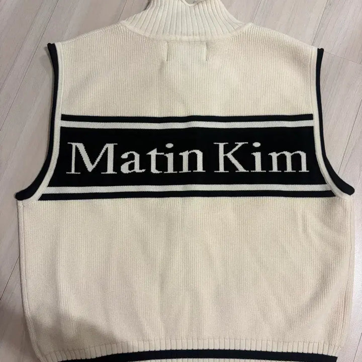 [BUNJANG] Matin Kim Spell Stripe Knit Vest Ivory / 마뗑킴 스펠 스트라이프 니트 베스트 아이보리 M 새상품급