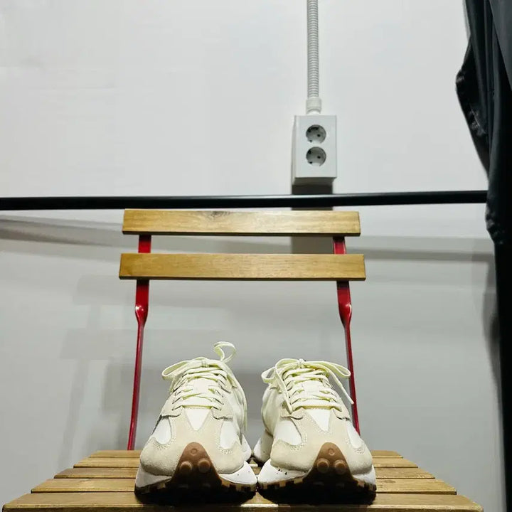[SOLD OUT] 250) 뉴발란스 운동화 남녀공용 신발 327 아이보리