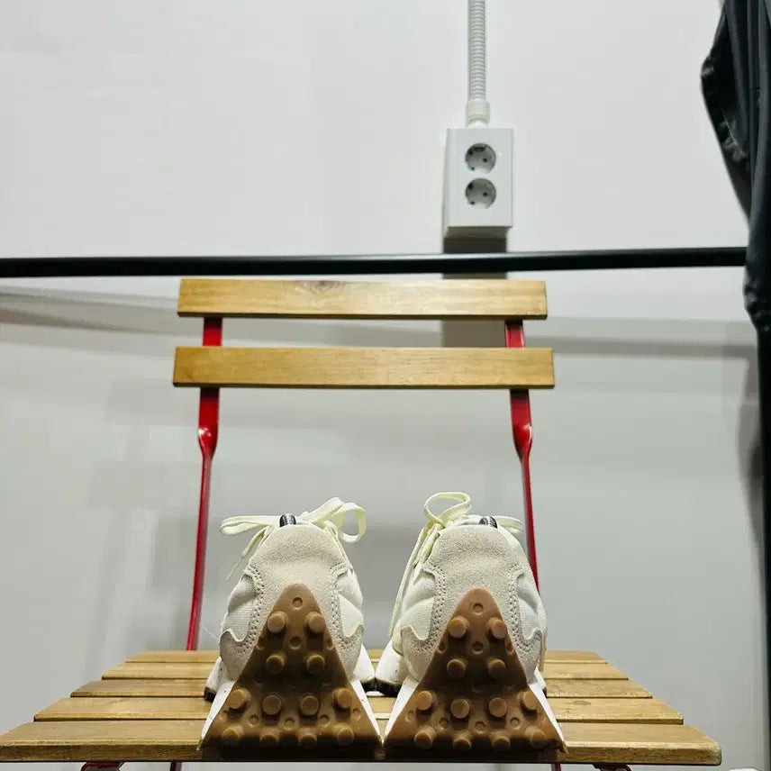 [SOLD OUT] 250) 뉴발란스 운동화 남녀공용 신발 327 아이보리