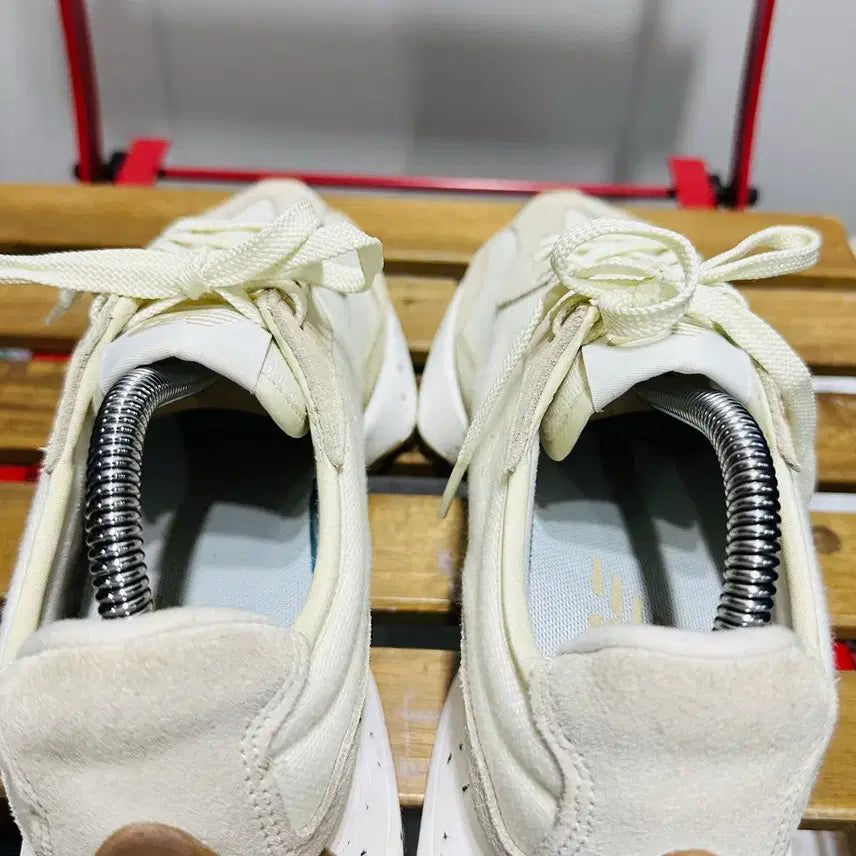 [SOLD OUT] 250) 뉴발란스 운동화 남녀공용 신발 327 아이보리