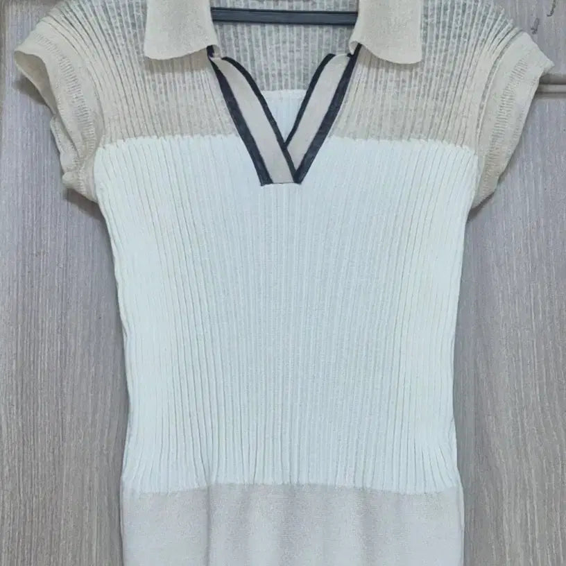 [SOLD OUT] 시스템 브이넥카라 니트(여성) 55