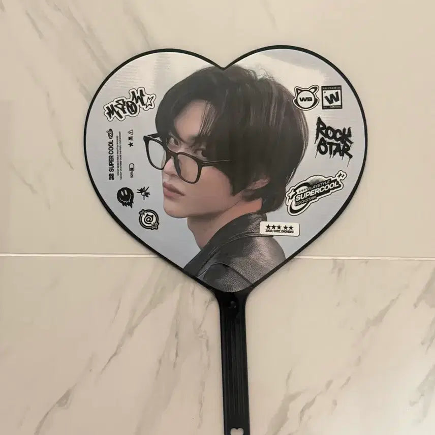 [BUNJANG] RIIZE Wonbin Heart Uchiwa Official Light Stick / 라이즈 원빈 하트 우치와 응원봉