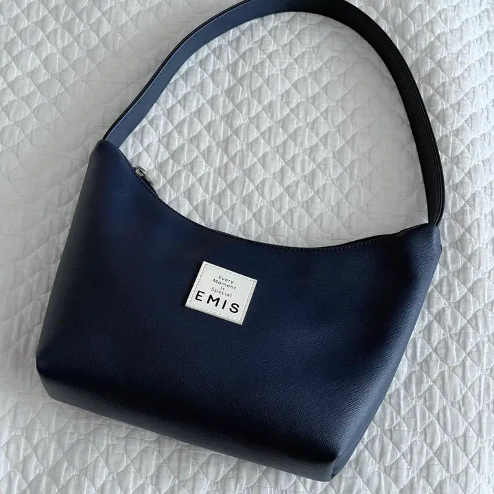 [BUNJANG] EMIS New Leather Hobo Bag - Navy / 이미스 뉴 레더 호보백 네이비 가방