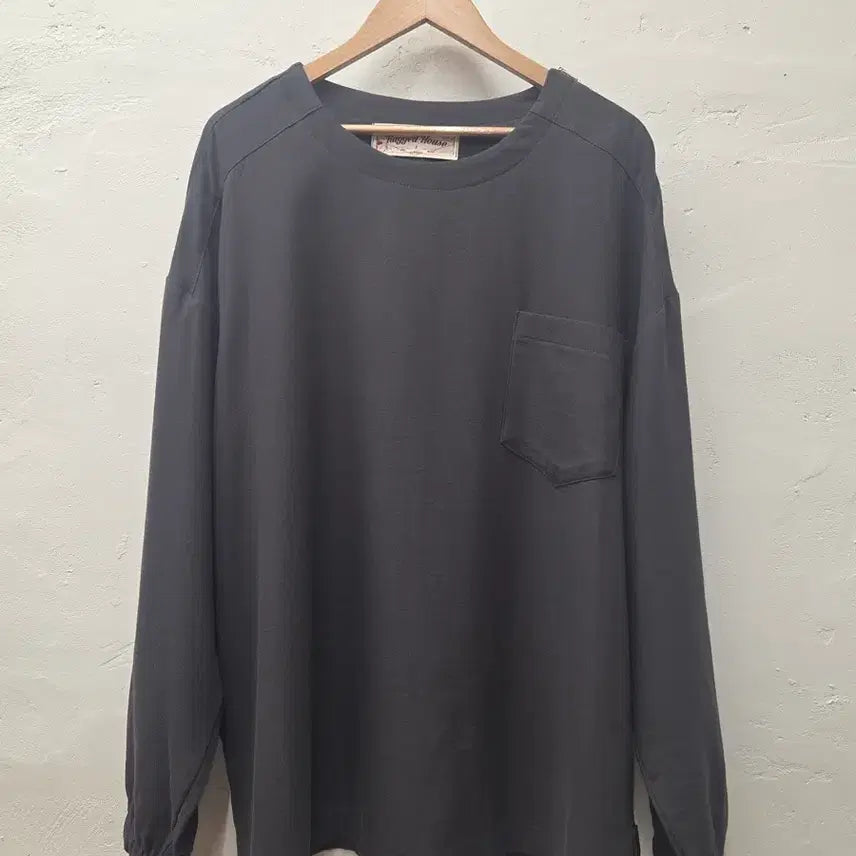 [SOLD OUT] 무신사 러기드 하우스 포켓 긴팔티 블랙 2XL