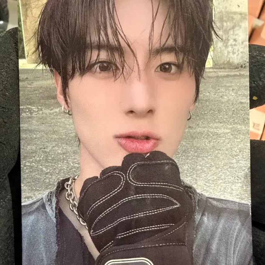[BUNJANG] The Boyz Hyunjae REVEAL Photocard / 더보이즈 REVEAL 현재 포토카드