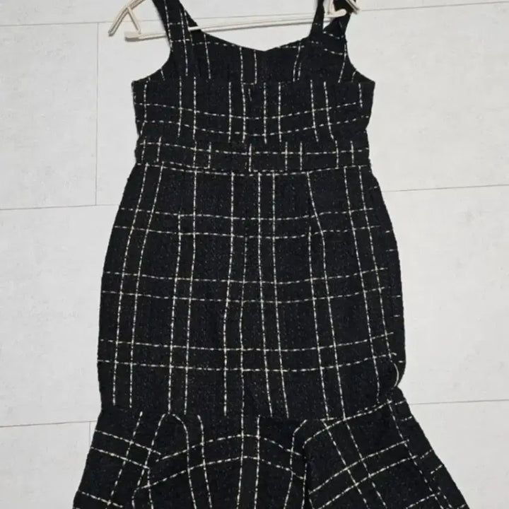 [BUNJANG] Checkered Tweed Mermaid Dress / 하객룩 체크 트위드 머메이드 원피스