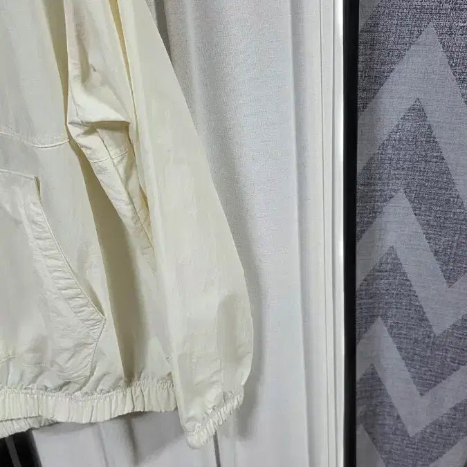 [BUNJANG] Umbro Anorak Windbreaker (100) / 엄브로아노락바람막이(100)