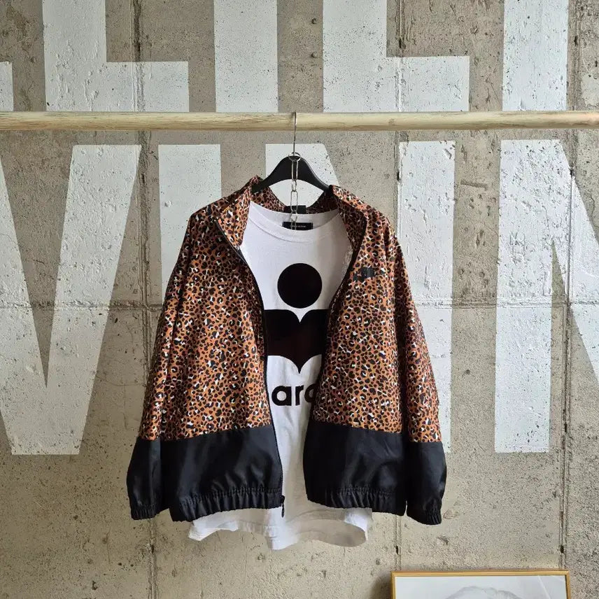 [BUNJANG] Nike Leopard Print Zip-Up Jacket / 나이키 레오파드 패턴집업 자켓