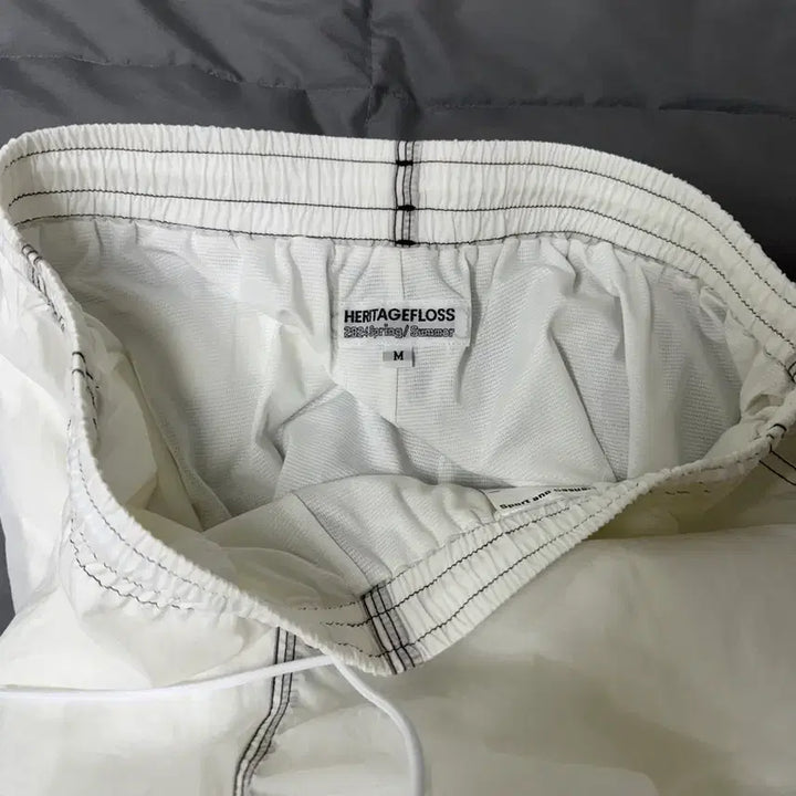 [BUNJANG] HeritageFloss Nylon Shorts White M / 31일까지 할인) 헤리티지플로스 나일론 쇼츠 화이트 M