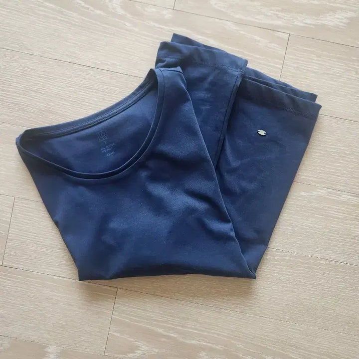 [BUNJANG] Yumeru Premium Silket Tee (Navy, F Size) / 유메르 프리미엄 실켓티(F