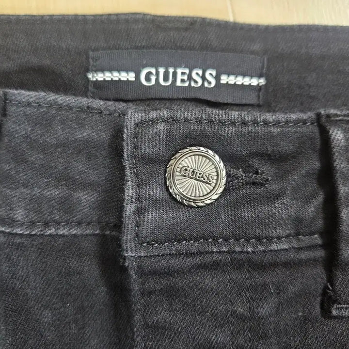 [SOLD OUT] [Guess] 게스 스판 플레어 부츠컷 데님팬츠 블랙 26